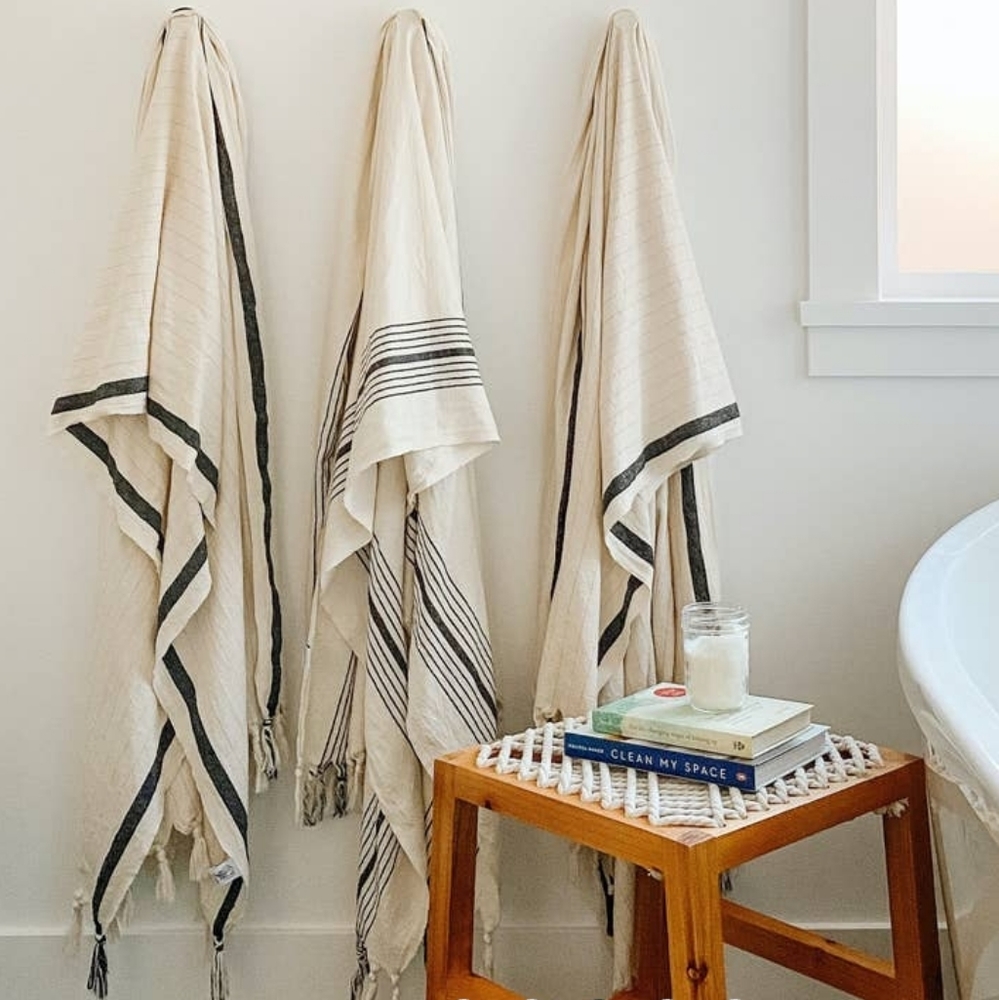Zebrine 100% cotton turkish towel NWTO OS